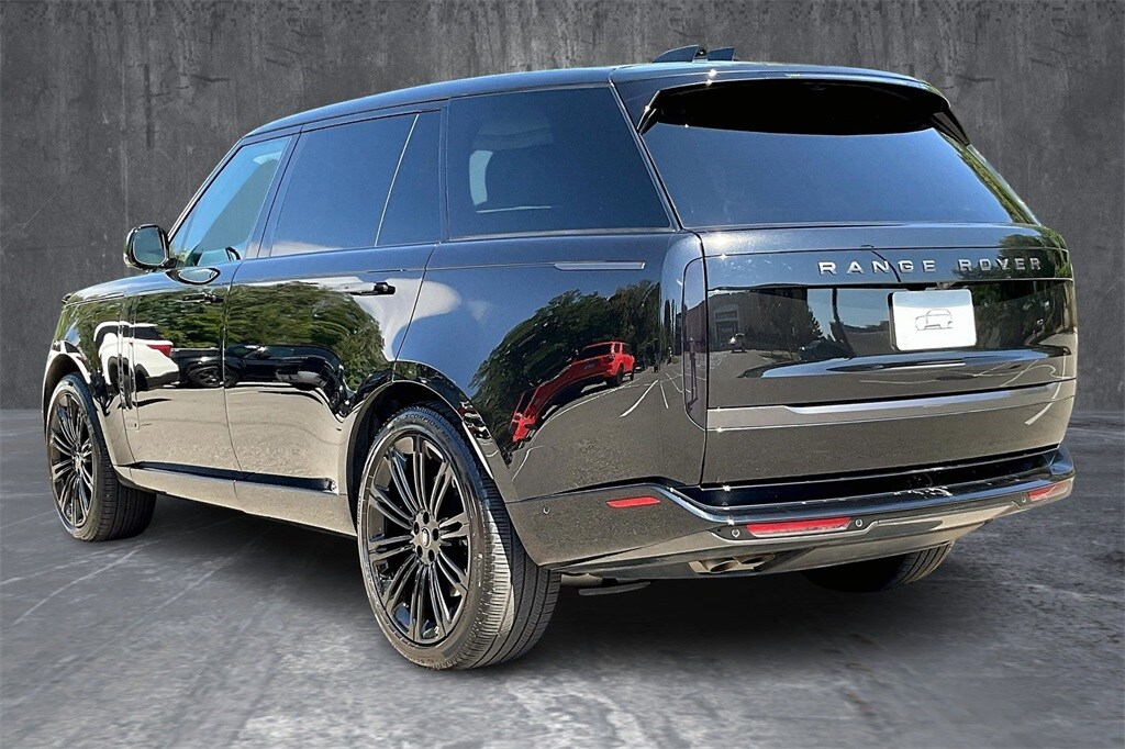 2025 Land Rover Range Rover Autobiography photo 4