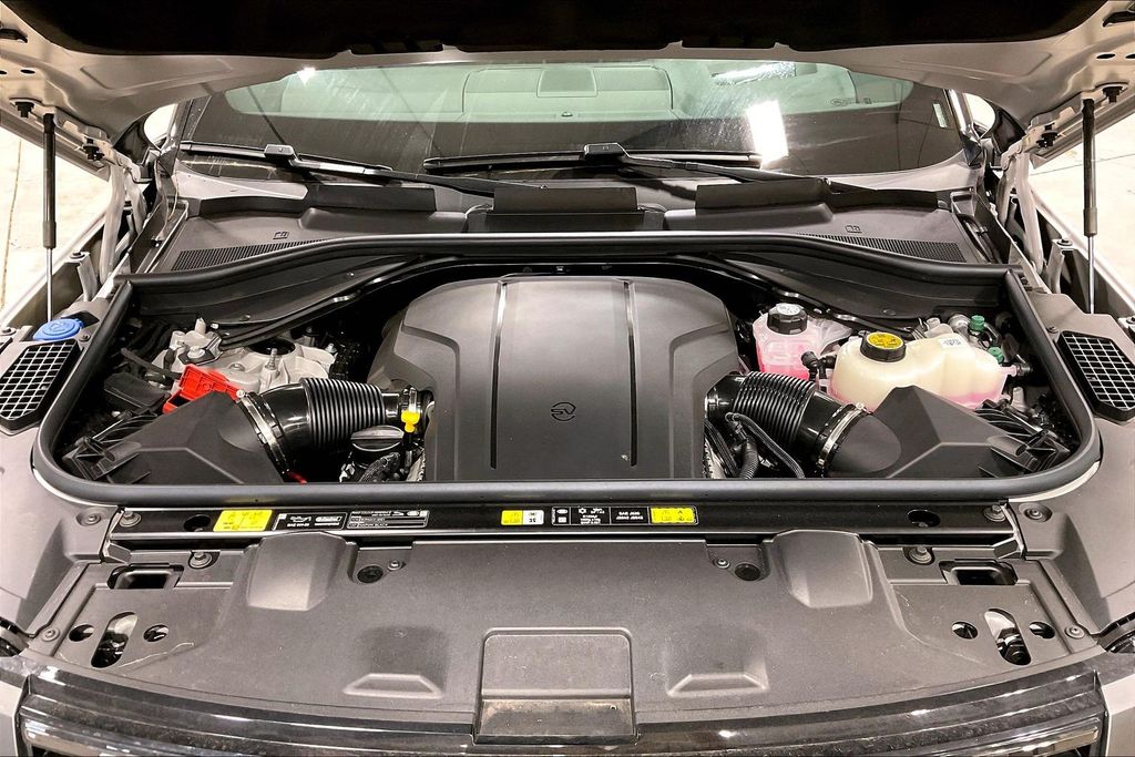 2026 Land Rover Range Rover SV - Photo 12