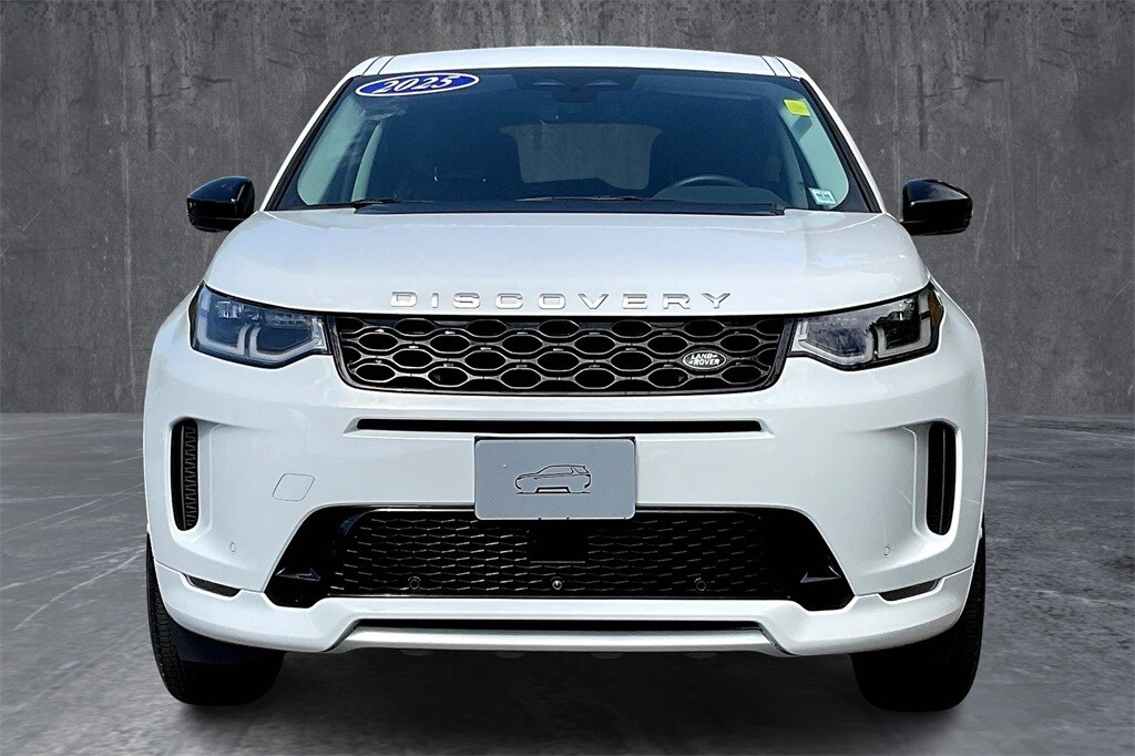 2025 Land Rover Discovery Sport S photo 2