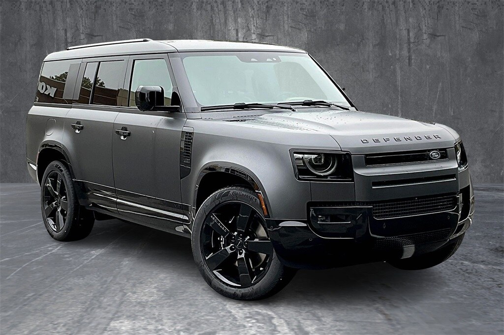2026 Land Rover Defender photo 2
