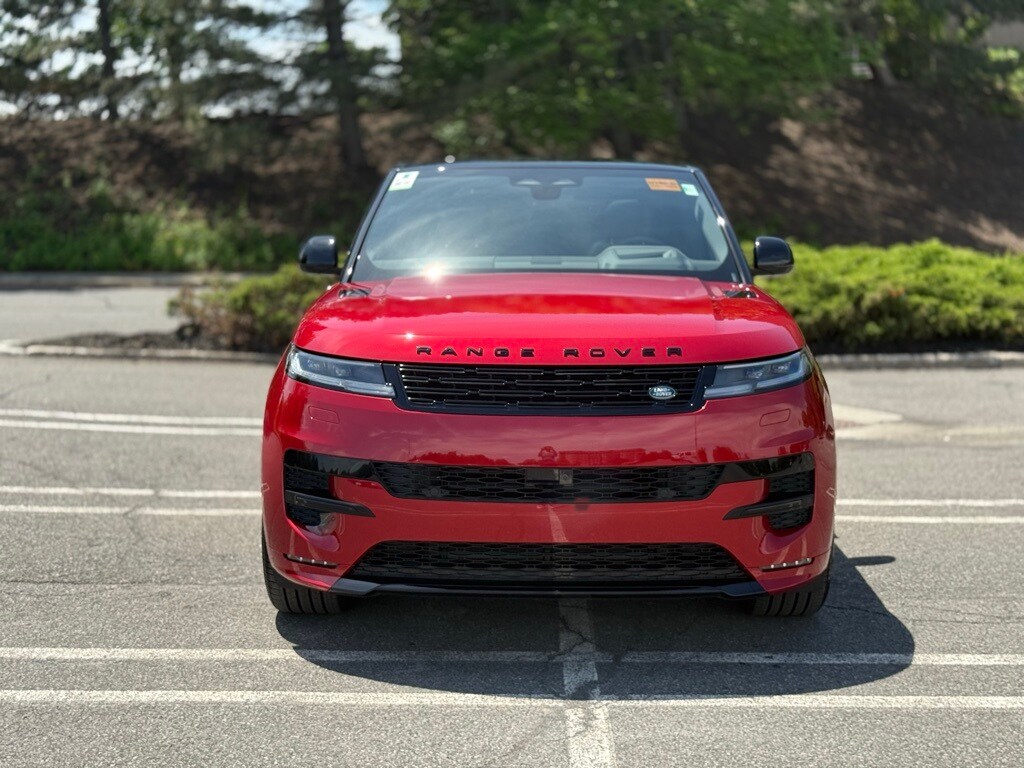 2025 Land Rover Range Rover Sport photo 3