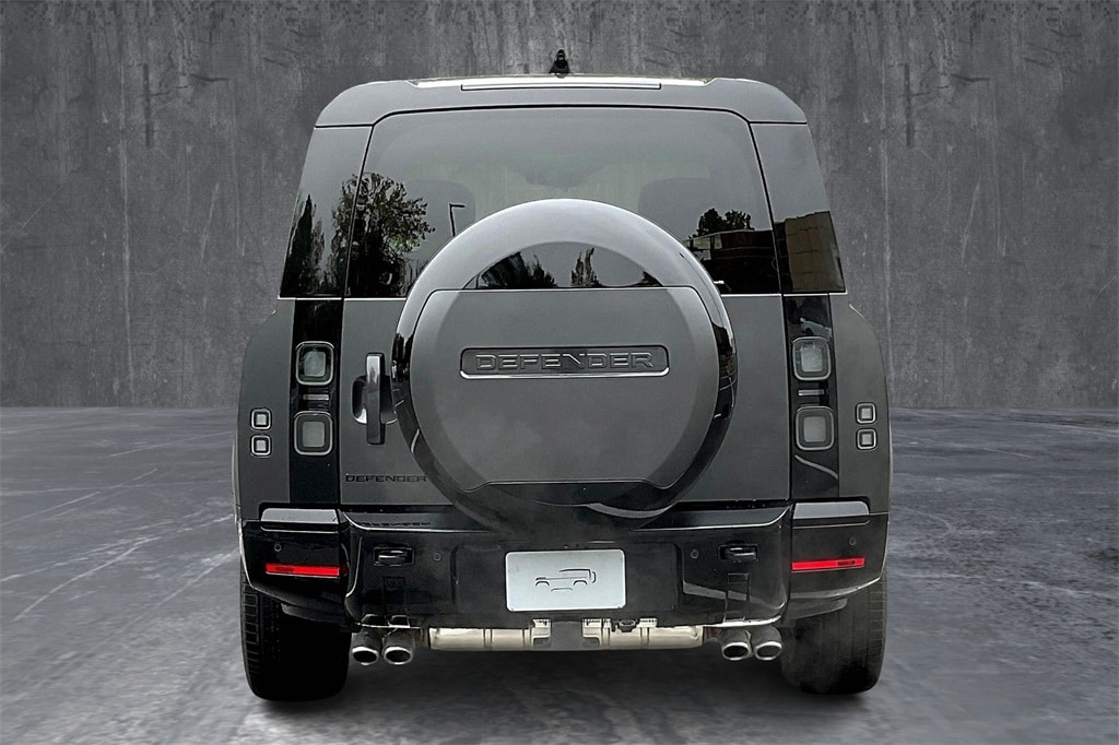 New 2026 Land Rover Defender 130 XV8 500PS SUV