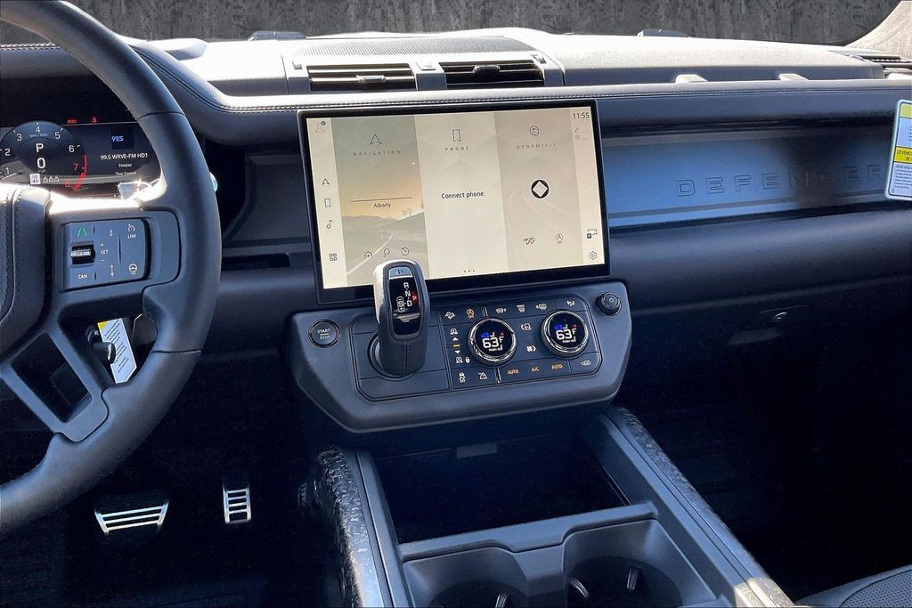 2026 Land Rover Defender OCTA - Photo 6