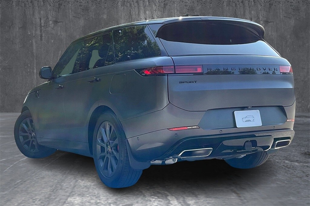 2025 Land Rover Range Rover Sport Autobiography PHEV photo 2