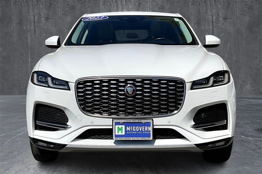2023 Jaguar F-PACE P250 S photo 2