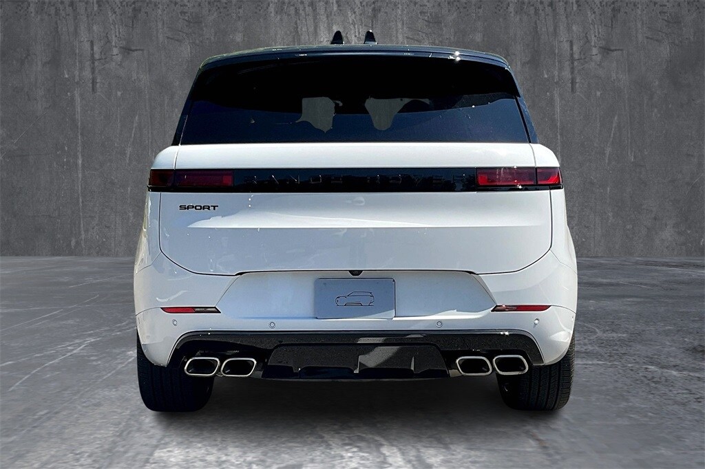2025 Land Rover Range Rover Sport SE photo 4
