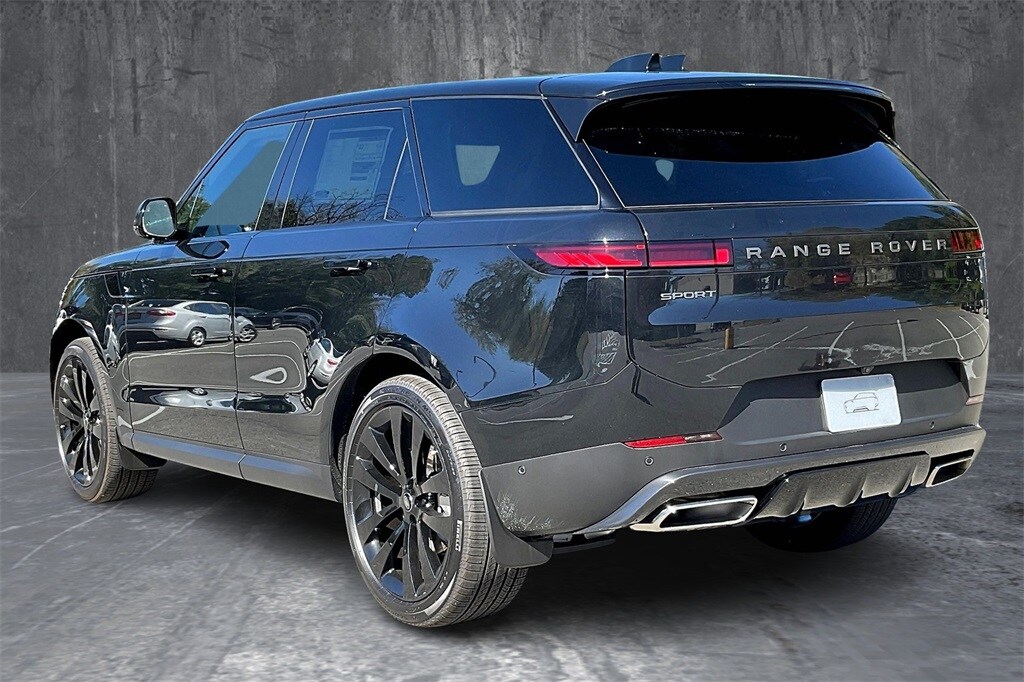 2025 Land Rover Range Rover Sport SE photo 3