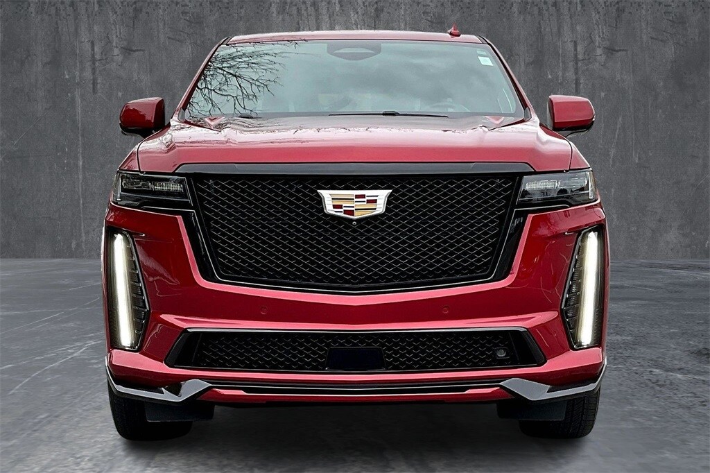 2023 Cadillac Escalade V-Series photo 2