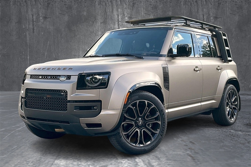 2025 Land Rover Defender Octa's photo