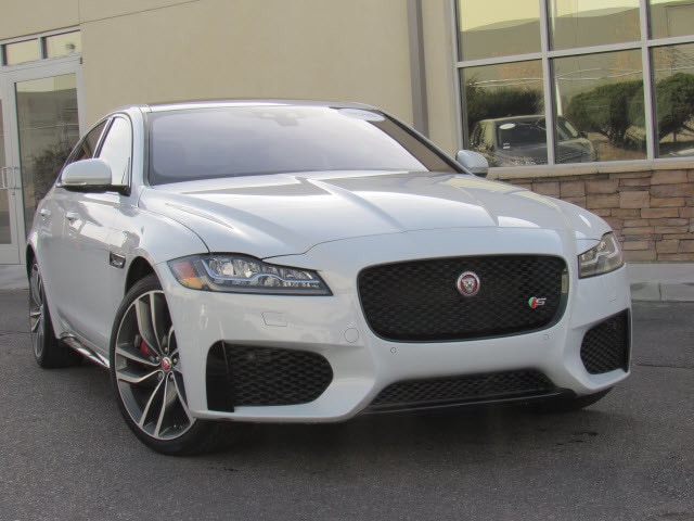 2016 Jaguar XF S's photo