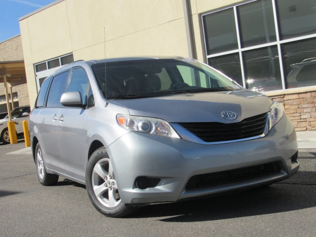 2011 Toyota Sienna LE