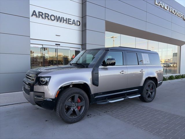 2023 Land Rover Defender X's photo
