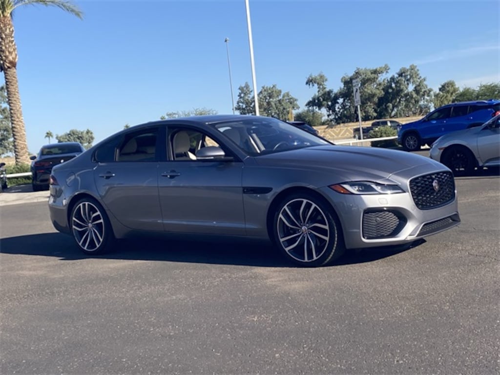 Used 2021 Jaguar XF SE Sedan