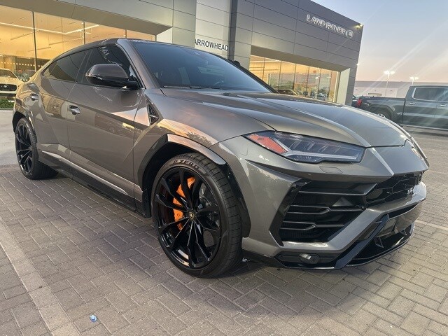 2021 Lamborghini Urus Base photo 4