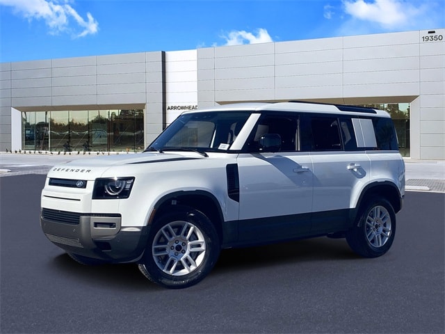 2026 Land Rover Defender S's photo
