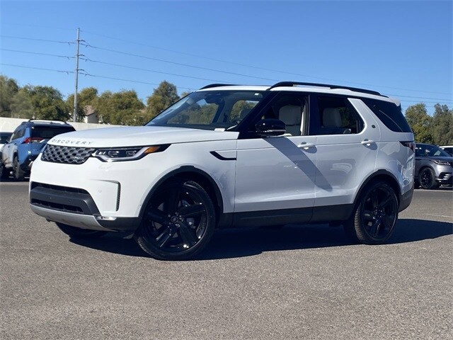 2025 Land Rover Discovery S photo 2