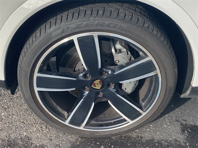 2022 Porsche Cayenne Coupe S photo 3