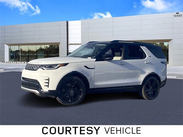 2025 Land Rover Discovery Metropolitan Edition's photo