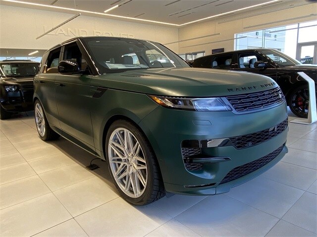 2025 Land Rover Range Rover Sport SE photo 3