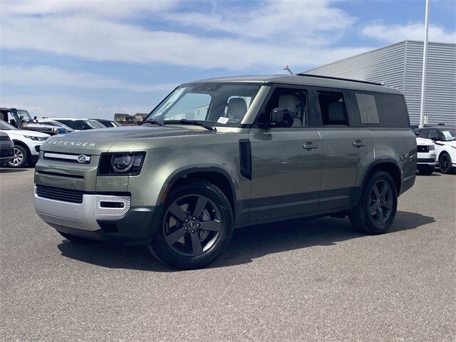 2025 Land Rover Defender 130 S photo 2