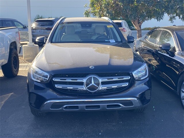 2022 Mercedes Benz GLC 300 photo 2