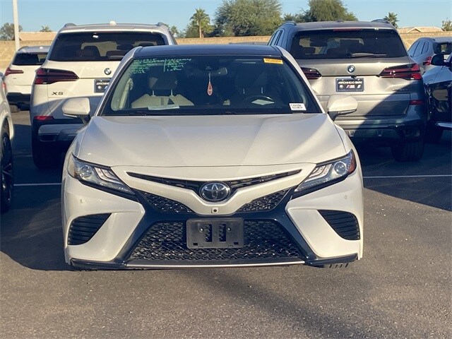 2019 Toyota Camry XSE photo 2