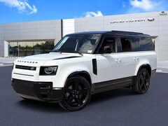 2026 Land Rover Defender 130 X-Dynamic SE SUV