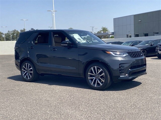 2025 Land Rover Discovery SE photo 3