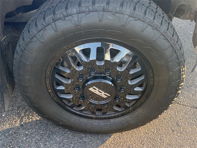 2017 Ford F-450 Lariat photo 3