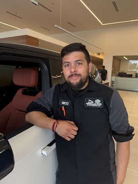 Staff member Juan Rodriguez from ID_8d6066996ab4