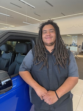 Staff member Malachi Jones from ID_8d6066996ab4