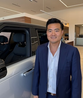 Staff member Eugene Kwon from ID_61d7f1de4171