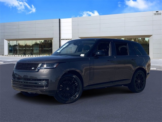 2025 Land Rover Range Rover SE's photo