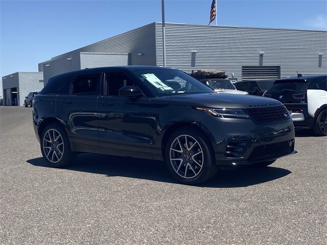 2026 Land Rover Range Rover Velar SE photo 4