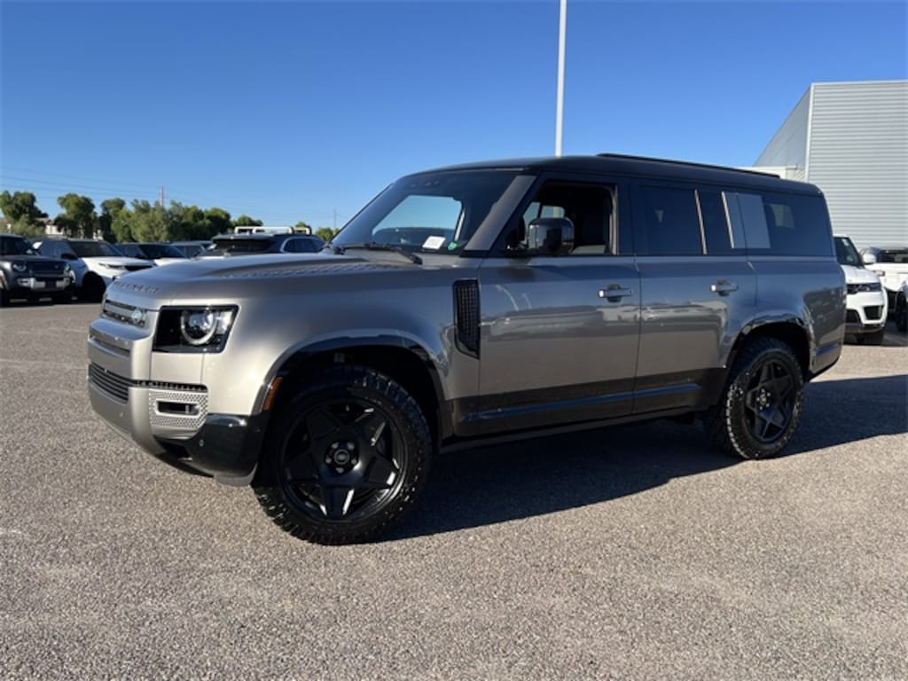 New 2025 Land Rover Defender 130 X-Dynamic SE SUV