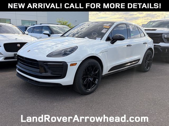 2022 Porsche Macan