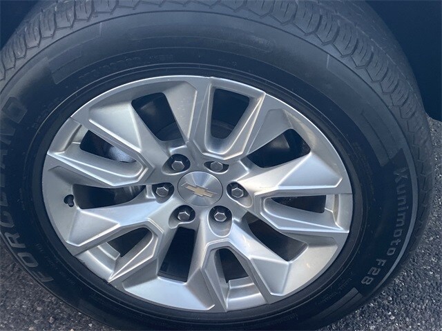 2023 Chevrolet Silverado 1500 Custom photo 3