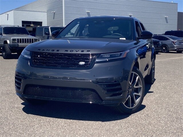 2026 Land Rover Range Rover Velar SE photo 3