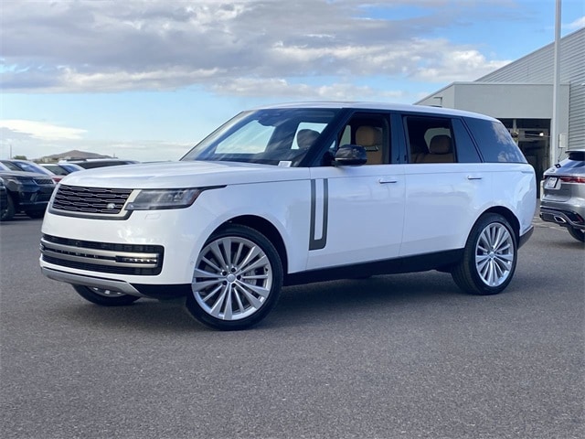 2025 Land Rover Range Rover SE's photo