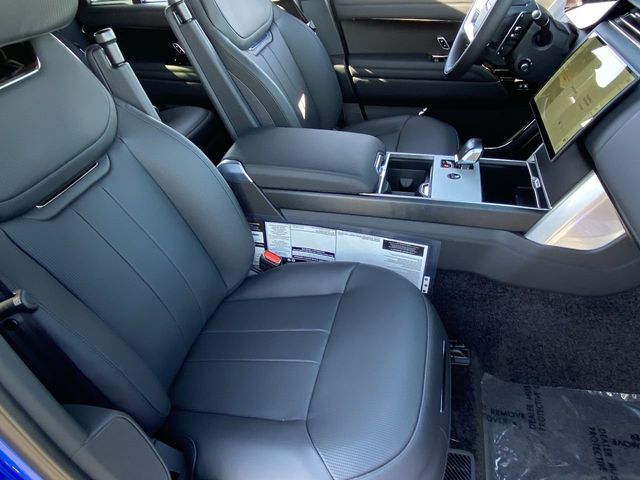 2025 Land Rover Range Rover SV - Photo 10