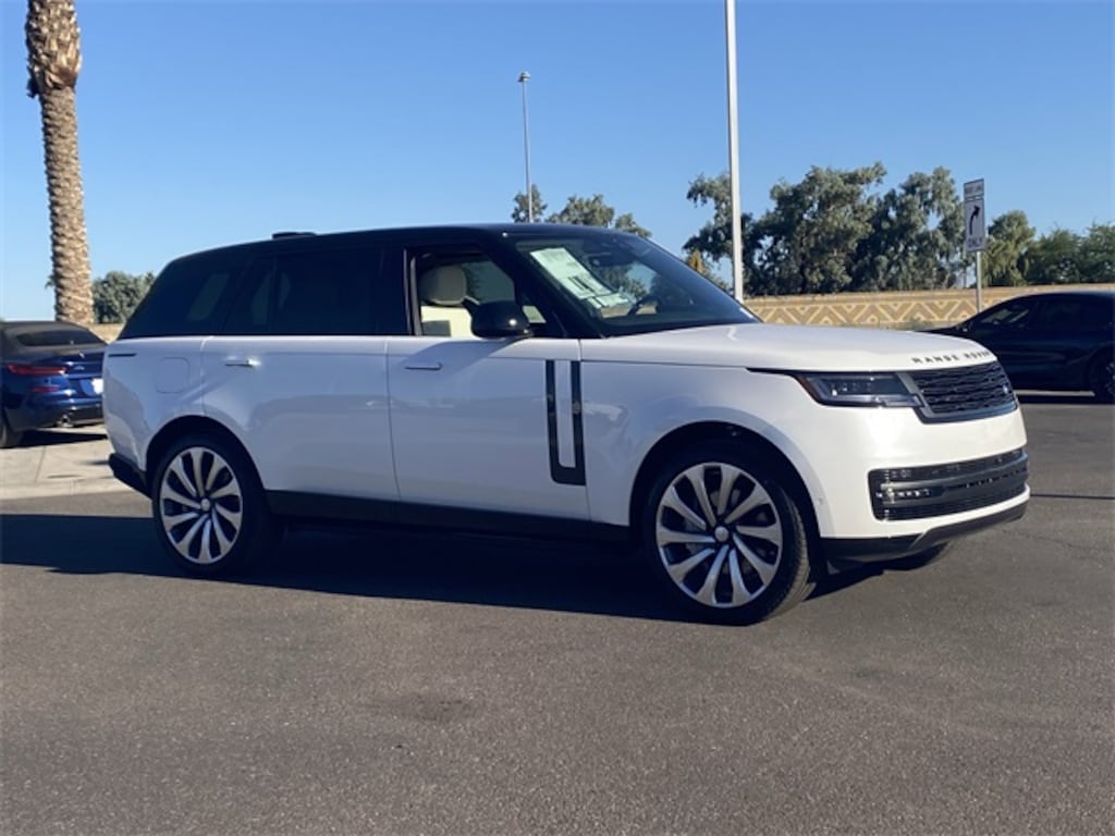 New 2025 Land Rover Range Rover SE SUV