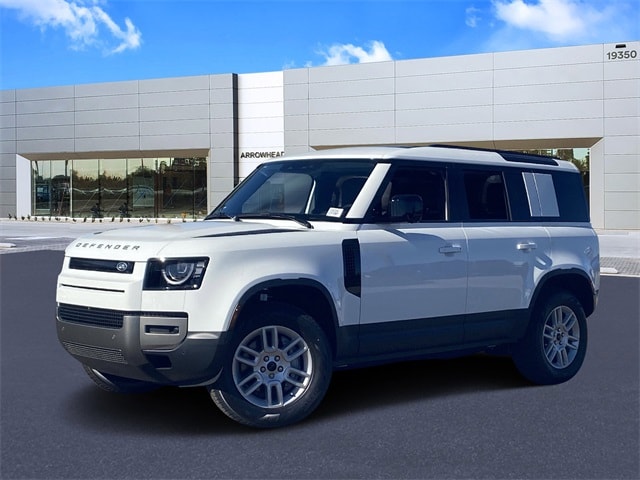 2026 Land Rover Defender S's photo