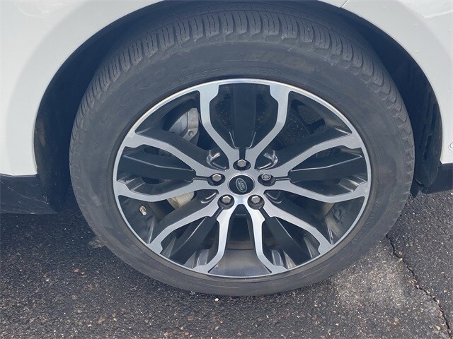 2021 Land Rover Range Rover Sport HSE Silver Edition photo 4