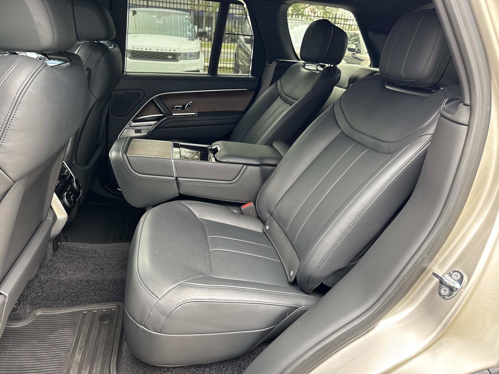 2023 Land Rover Range Rover Autobiography - Photo 14
