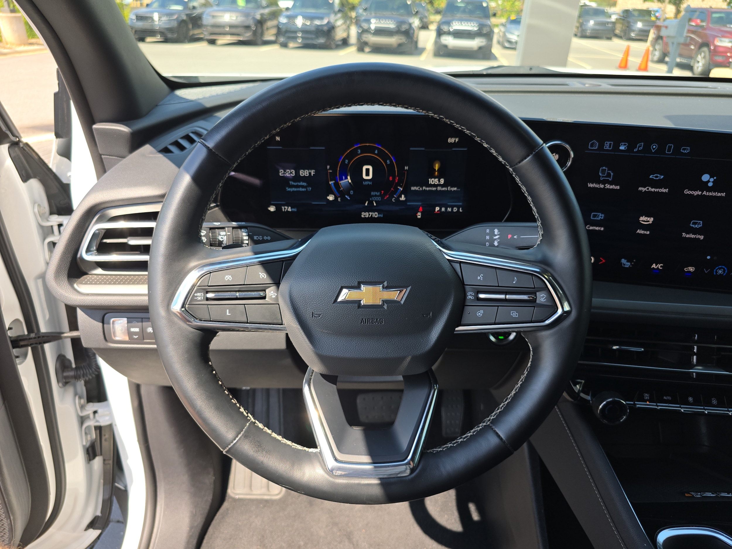 2025 Chevrolet Traverse LT - Photo 28