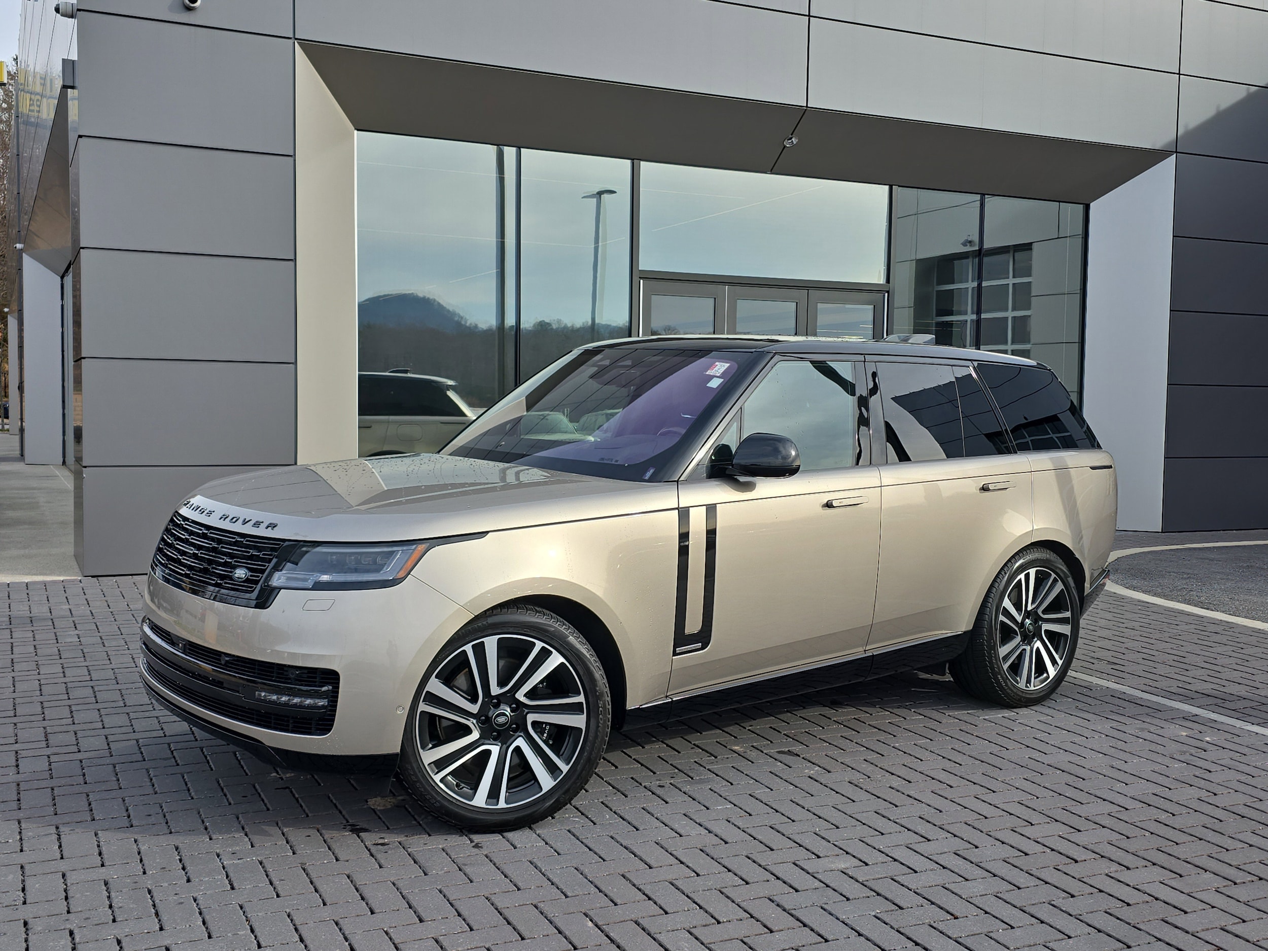 2023 Land Rover Range Rover Autobiography's photo