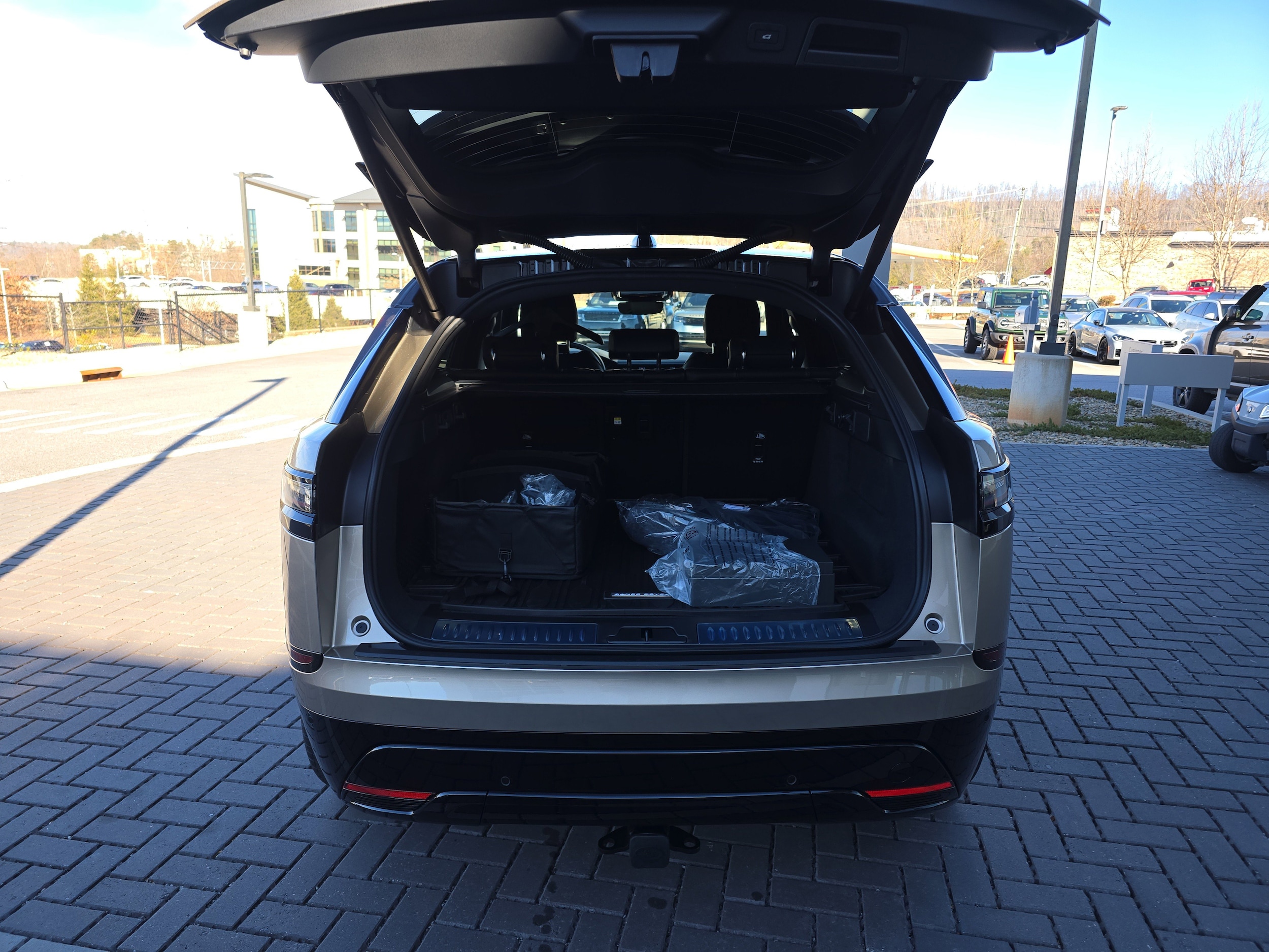 2026 Land Rover Range Rover Velar Dynamic SE - Photo 7