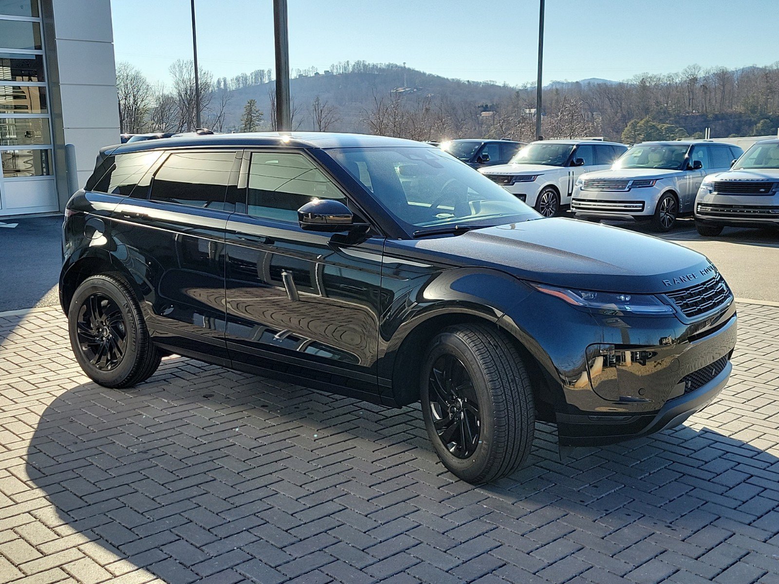 2025 Land Rover Range Rover Evoque S photo 2