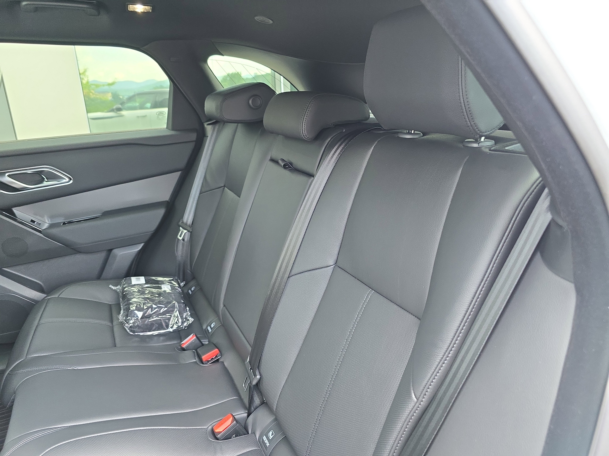 2026 Land Rover Range Rover Velar S - Photo 16