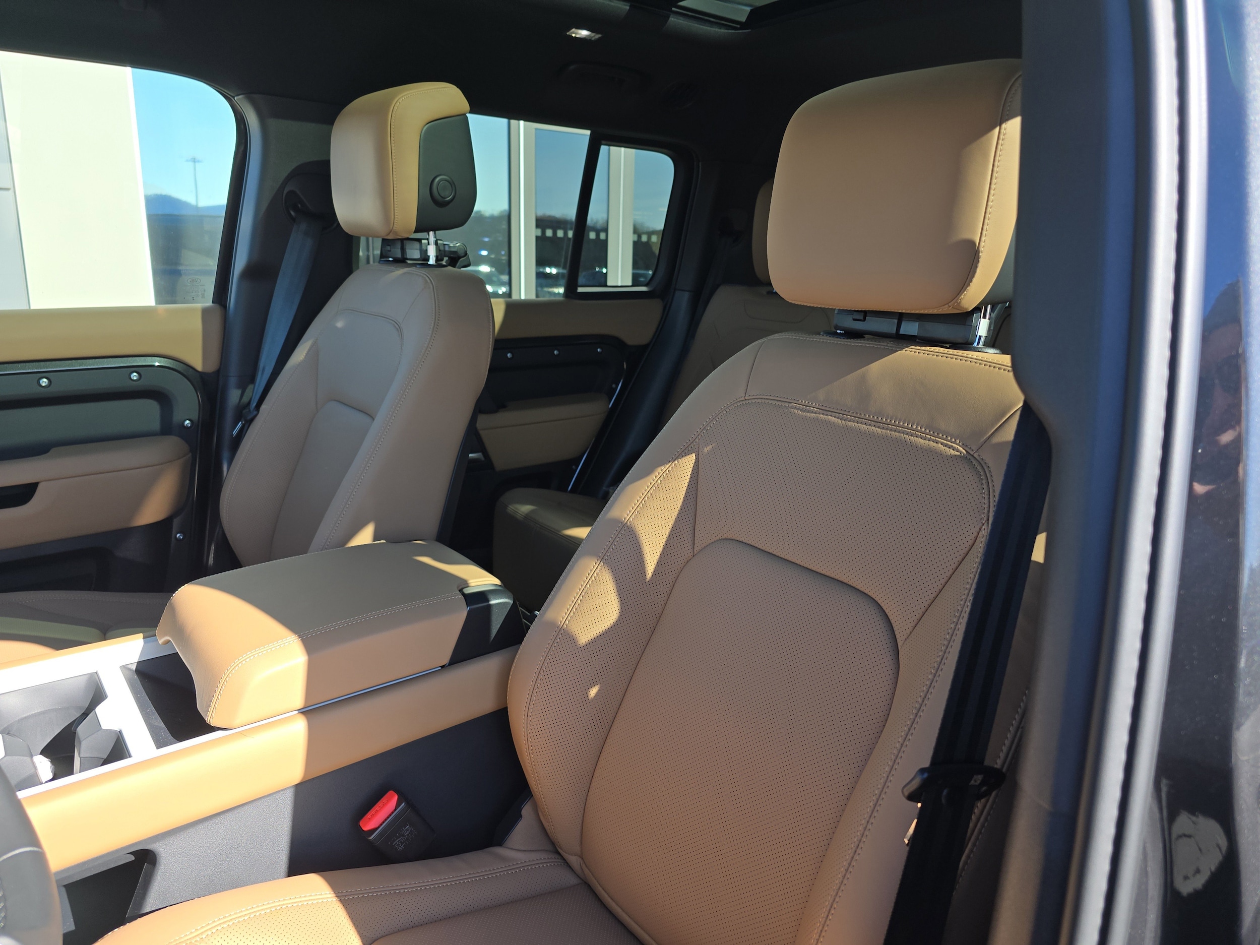 2026 Land Rover Defender X-Dynamic SE - Photo 21
